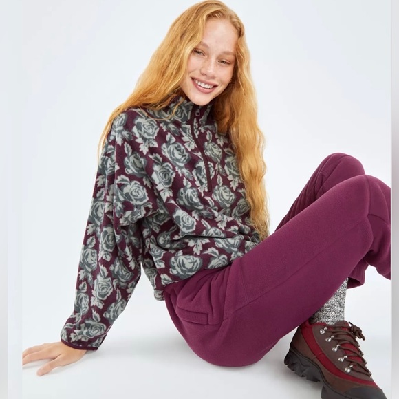 TNA Sweaters - Aritzia Tna Polar 1/4 Zip Sweater